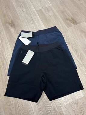 Lot of 2 Public Rec Flex Short Mens 28x7.5  Navy Lined Hybrid Athletic